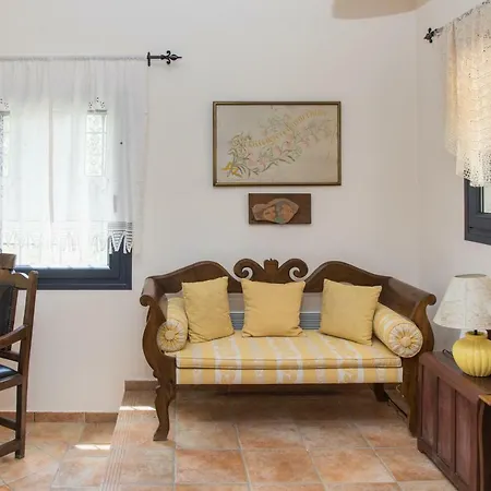 Captain's Countryside For Up To 9 Visitors بيت للعطل